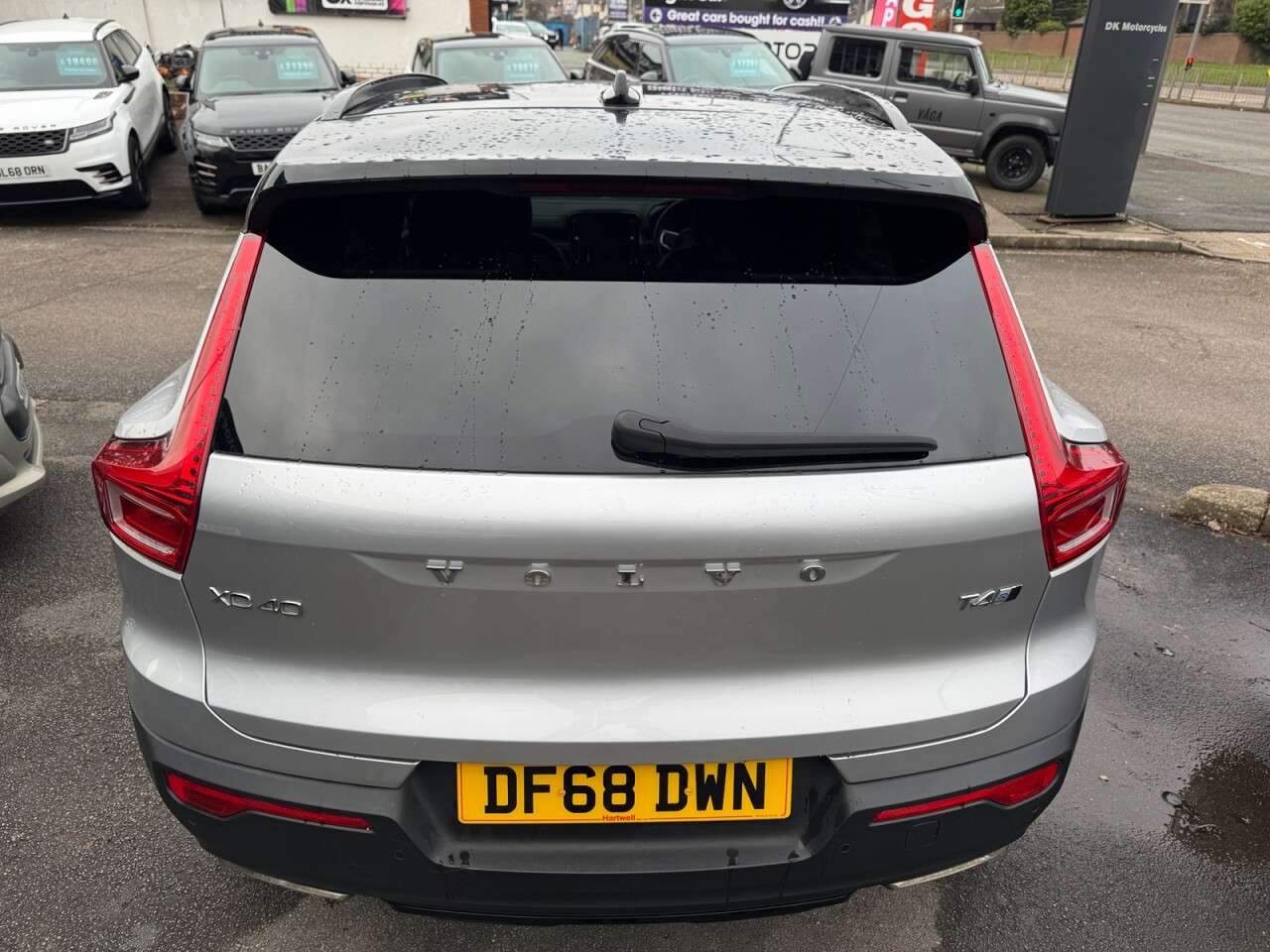 2019 VOLVO XC40 2019 VOLVO XC40