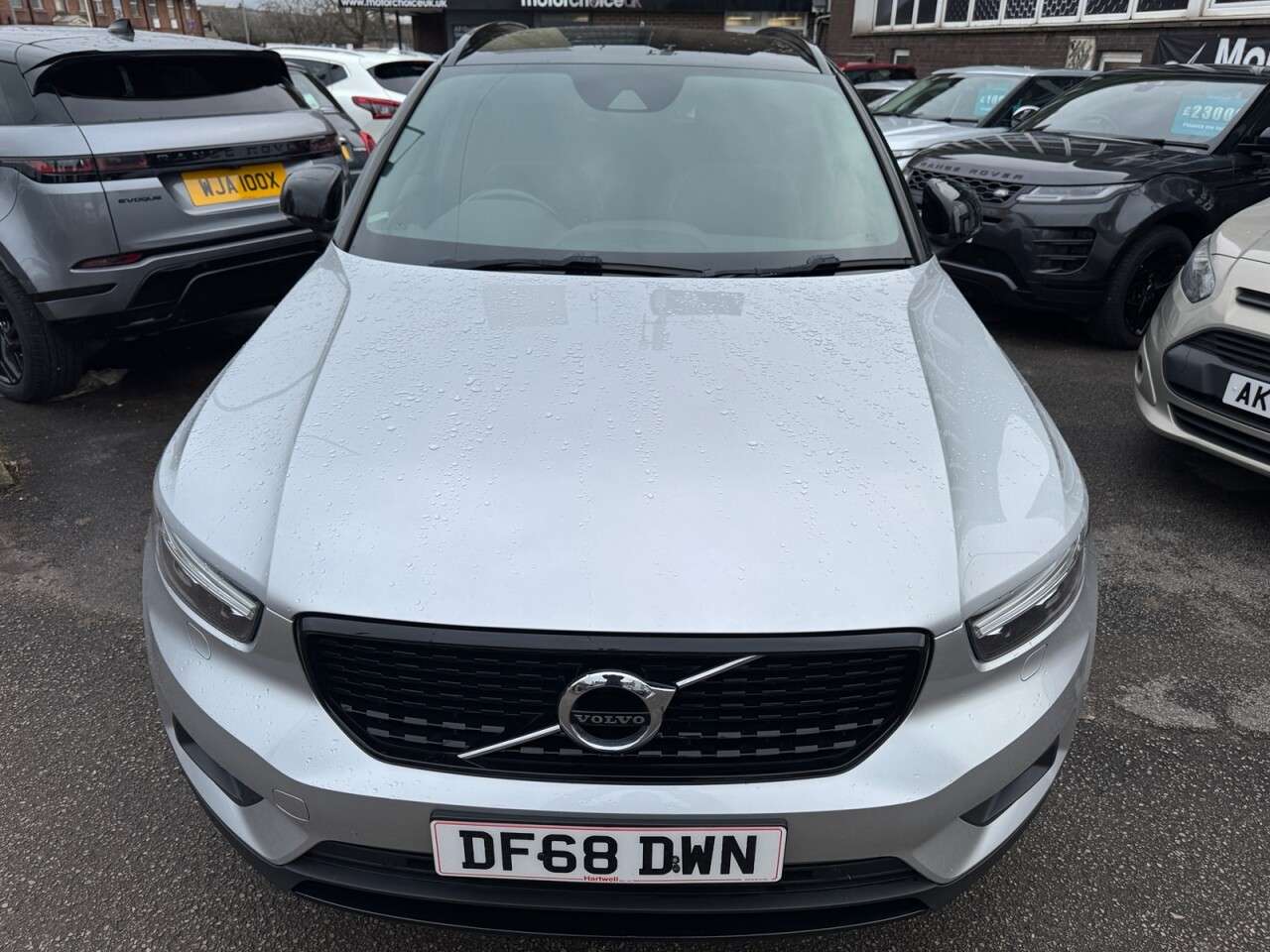 2019 VOLVO XC40 2019 VOLVO XC40