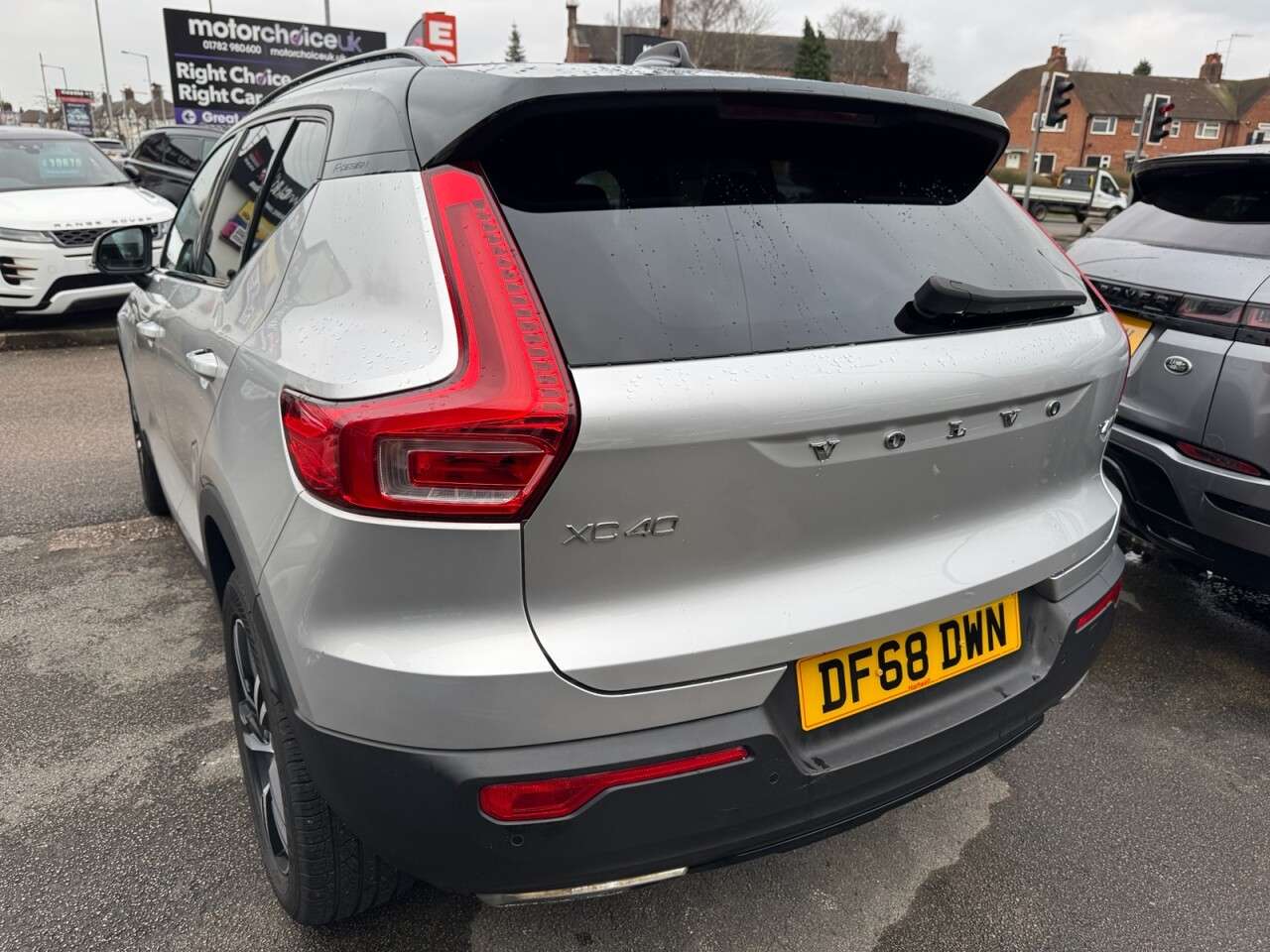 2019 VOLVO XC40 2019 VOLVO XC40