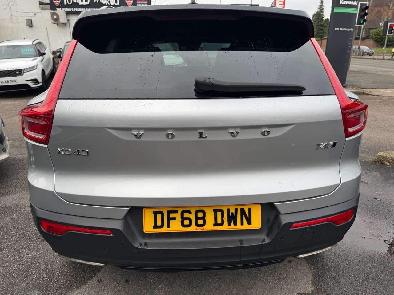 2019 VOLVO XC40 2019 VOLVO XC40