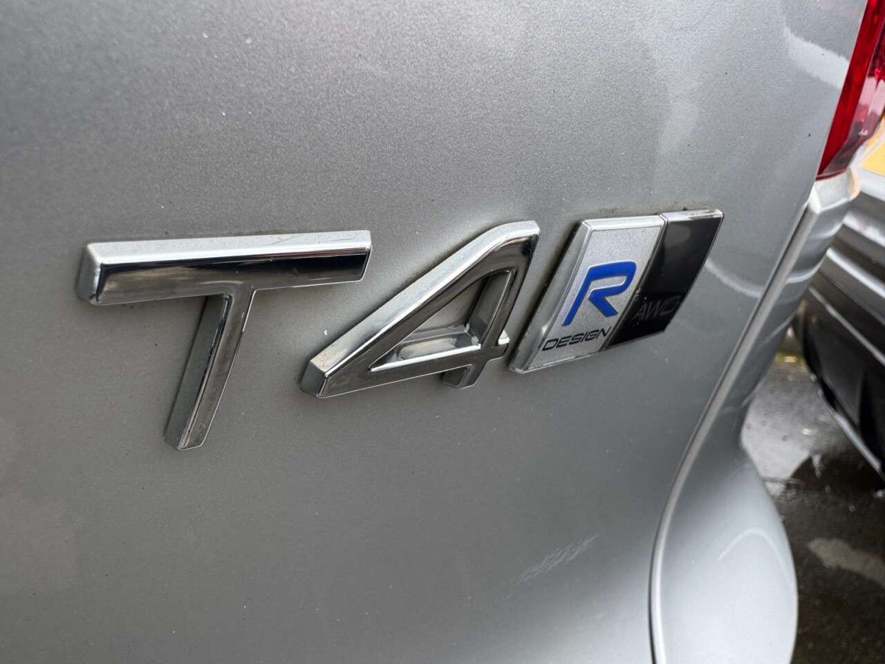 2019 VOLVO XC40 2019 VOLVO XC40