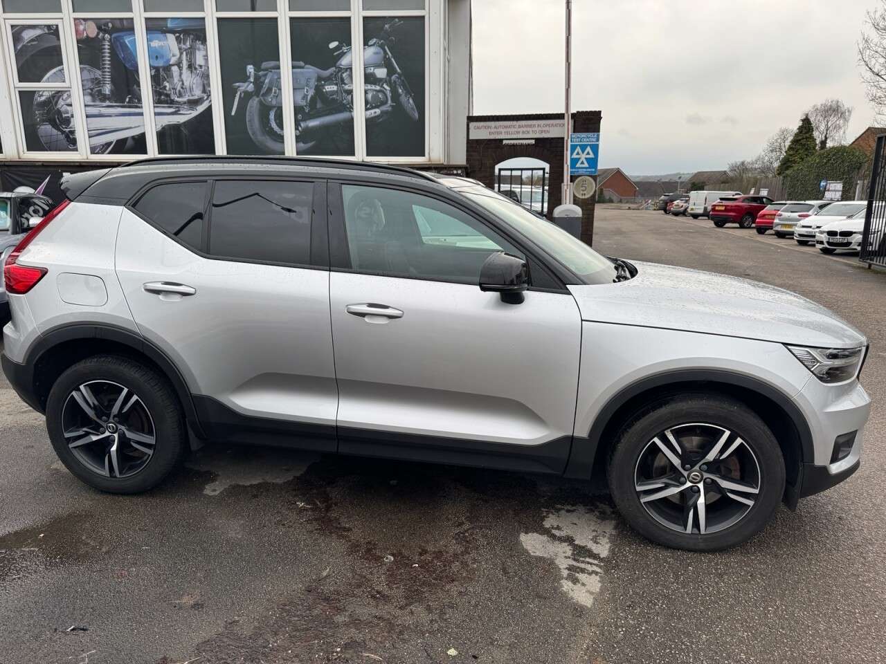 2019 VOLVO XC40 2019 VOLVO XC40