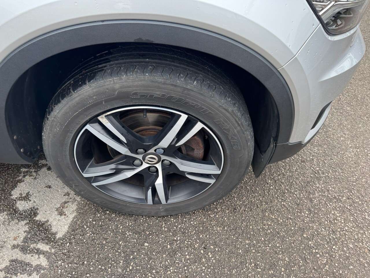 2019 VOLVO XC40 2019 VOLVO XC40