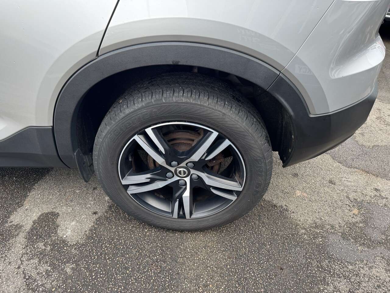 2019 VOLVO XC40 2019 VOLVO XC40