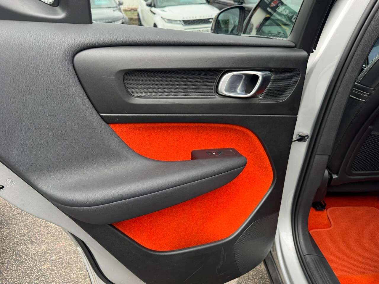 2019 VOLVO XC40 2019 VOLVO XC40