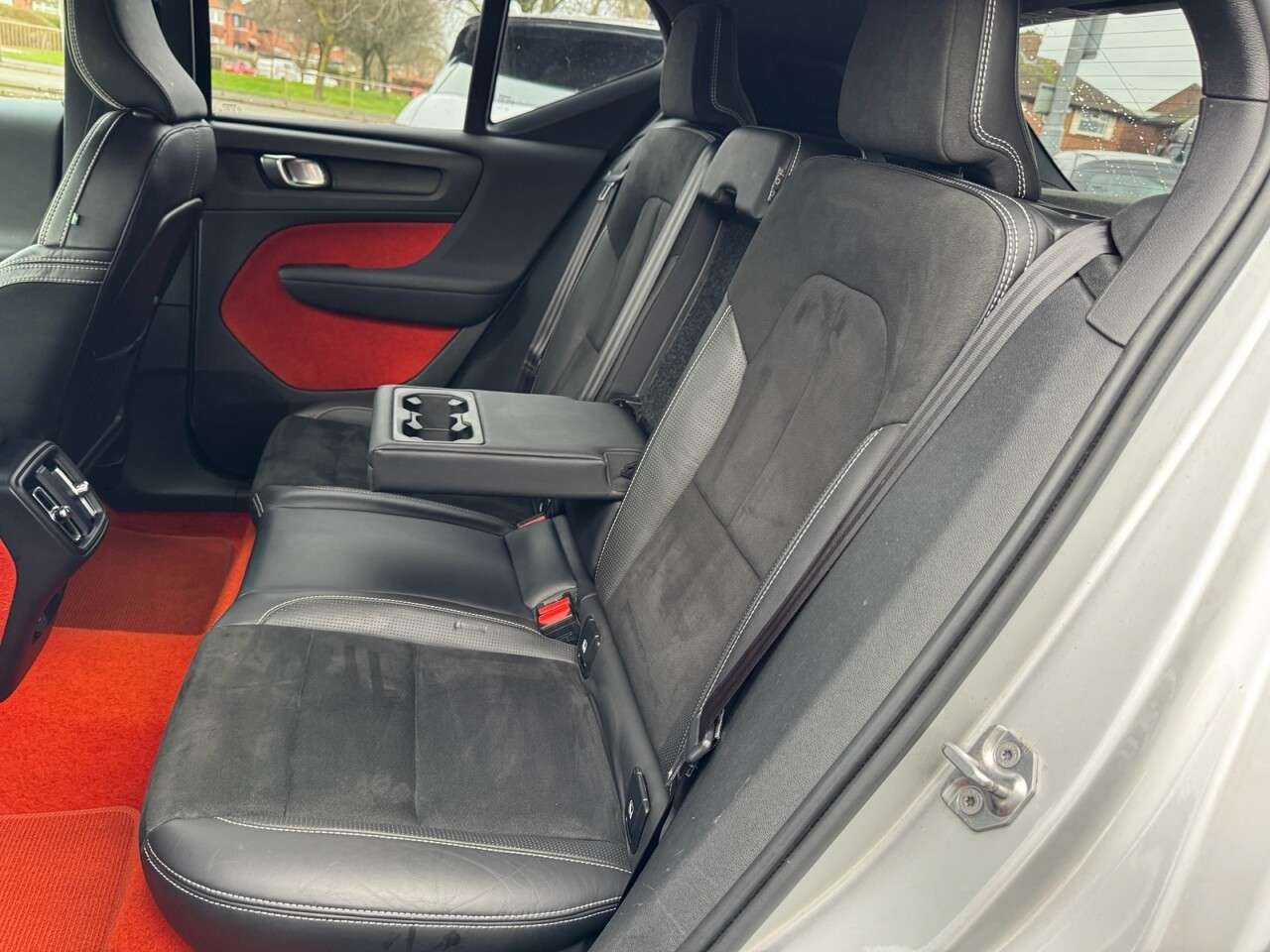 2019 VOLVO XC40 2019 VOLVO XC40