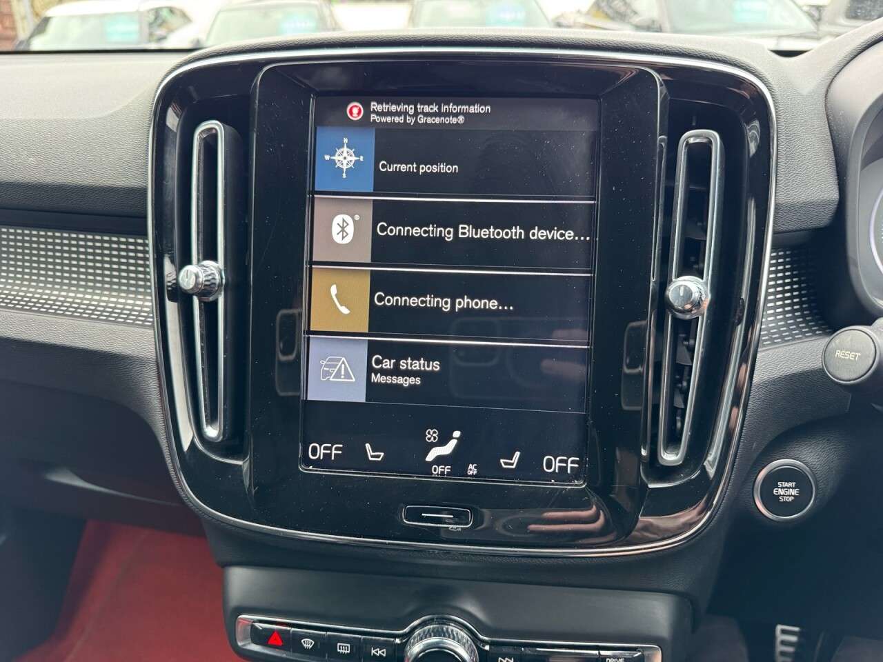 2019 VOLVO XC40 2019 VOLVO XC40
