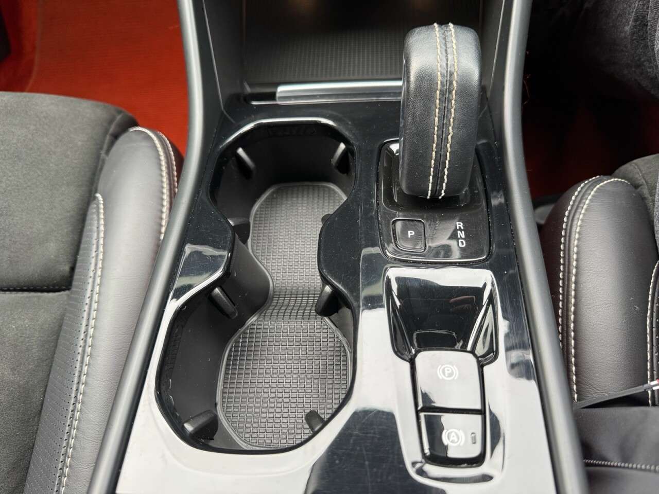2019 VOLVO XC40 2019 VOLVO XC40