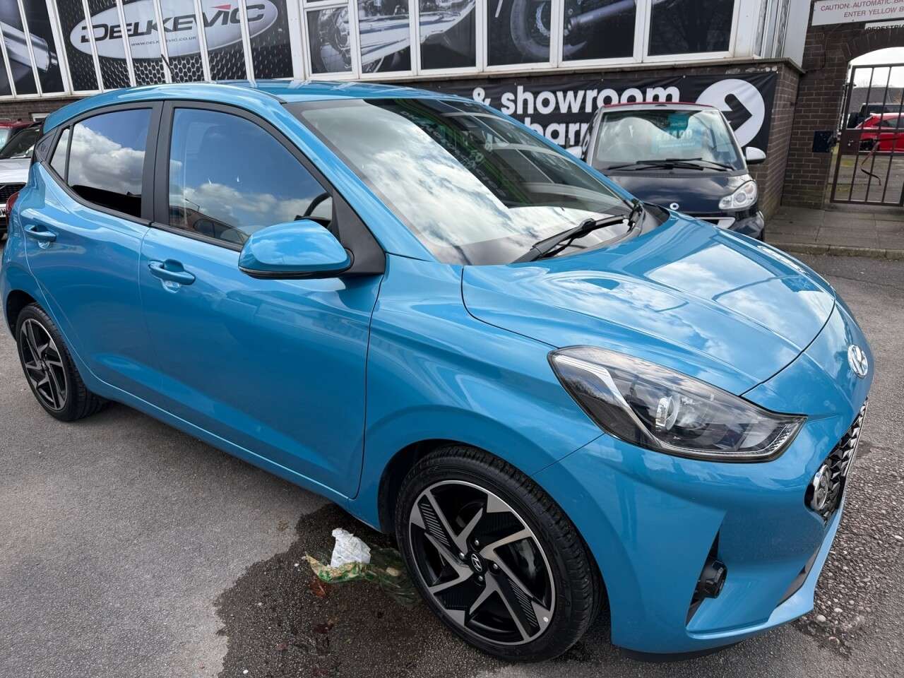 A 2020 HYUNDAI I10 1.0 Premium Hatchback 5dr Petrol Manual Euro 6 (s/s) (67 ps) 67PS ULEZ 5dr A 2020 HYUNDAI I10 1.0 Premium Hatchback 5dr Petrol Manual Euro 6 (s/s) (67 ps) 67PS ULEZ 5dr