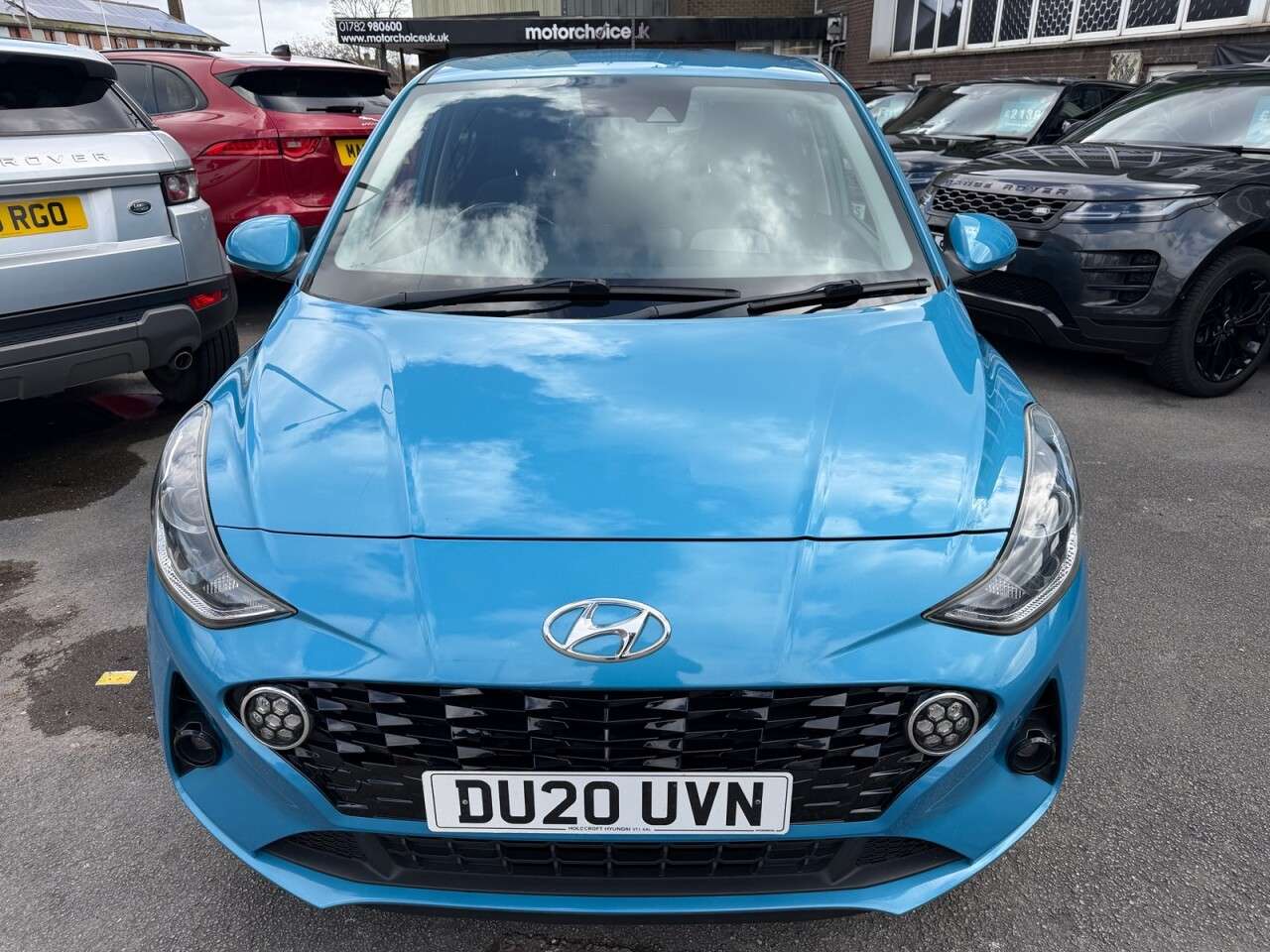 A 2020 HYUNDAI I10 1.0 Premium Hatchback 5dr Petrol Manual Euro 6 (s/s) (67 ps) 67PS ULEZ 5dr A 2020 HYUNDAI I10 1.0 Premium Hatchback 5dr Petrol Manual Euro 6 (s/s) (67 ps) 67PS ULEZ 5dr