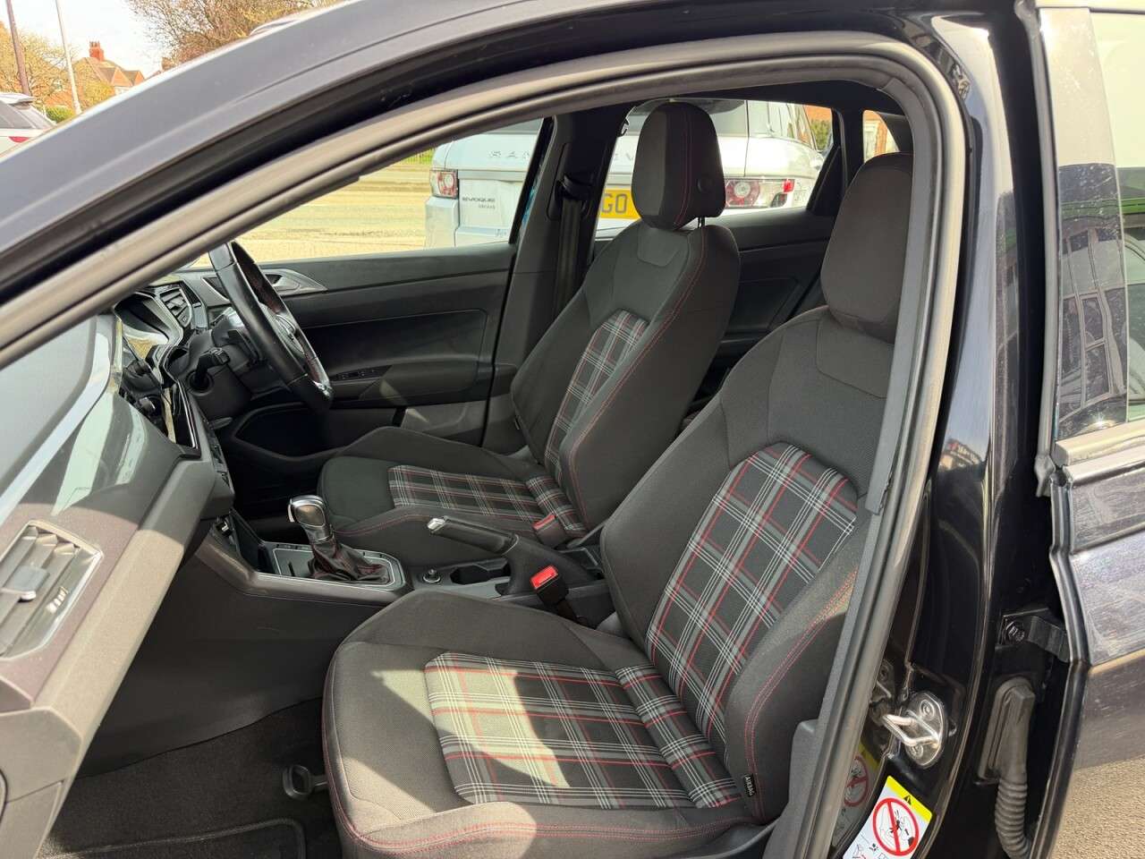 2019 VOLKSWAGEN POLO 2019 VOLKSWAGEN POLO