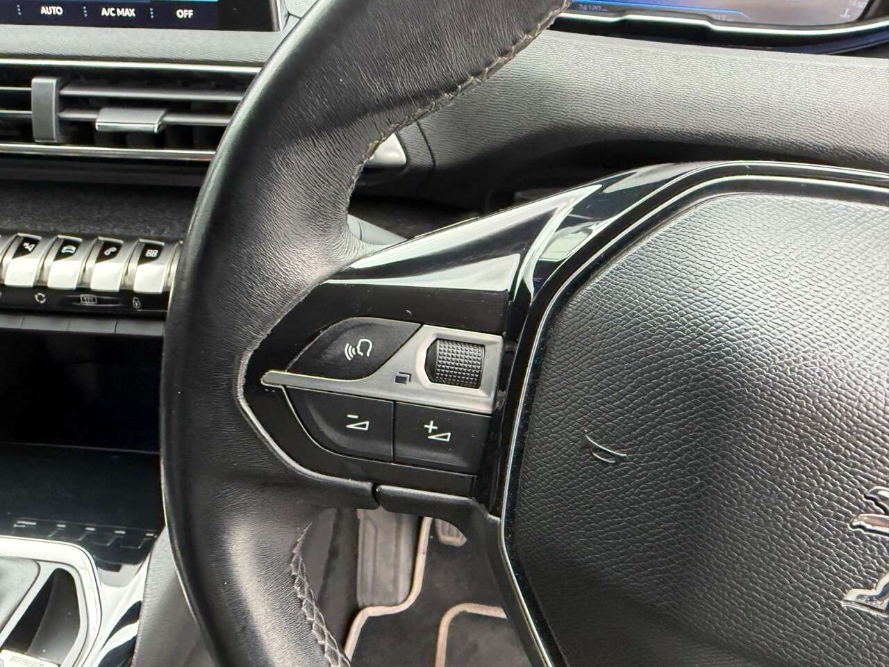 2017 PEUGEOT 3008 2017 PEUGEOT 3008