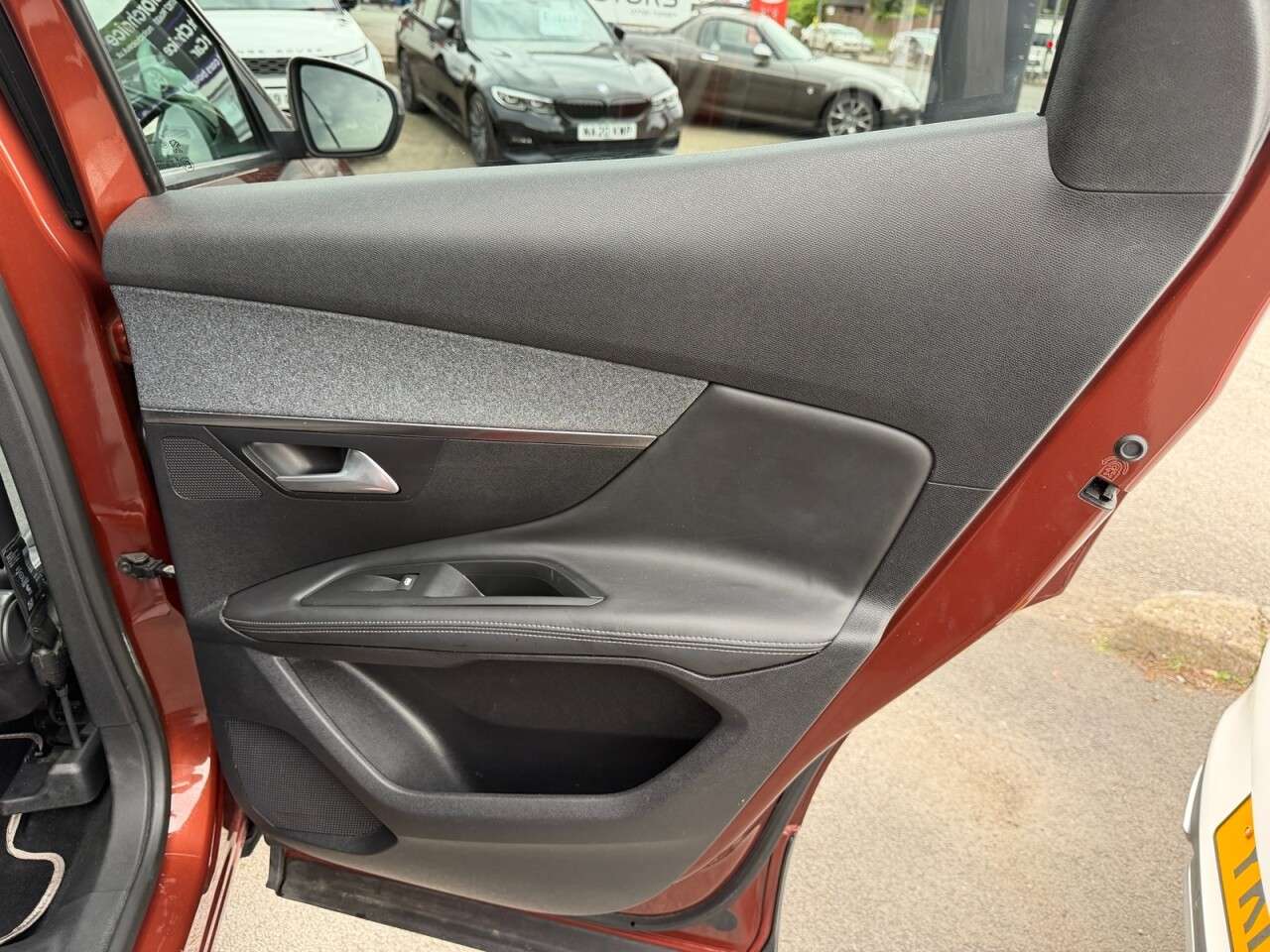2017 PEUGEOT 3008 2017 PEUGEOT 3008