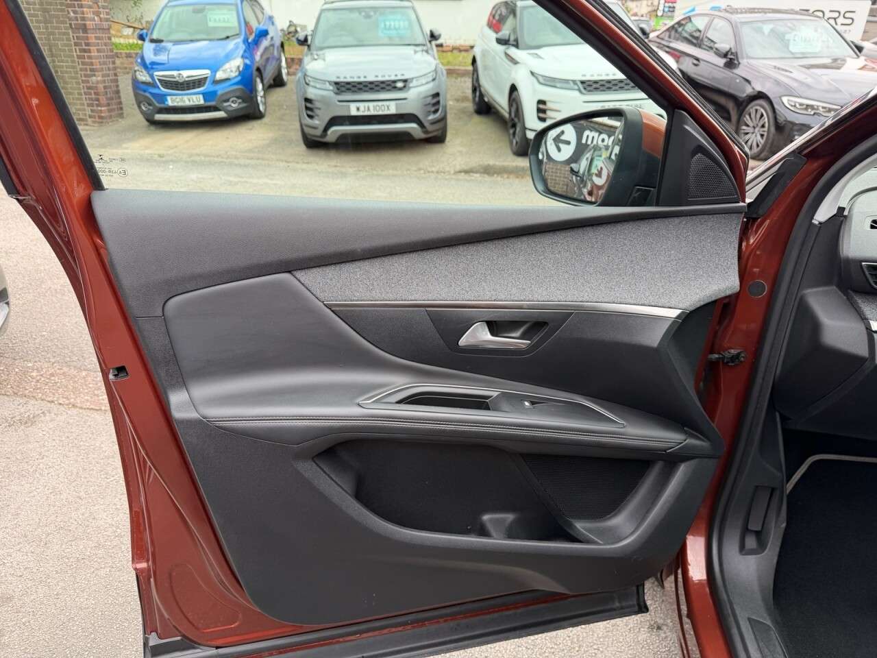 2017 PEUGEOT 3008 2017 PEUGEOT 3008