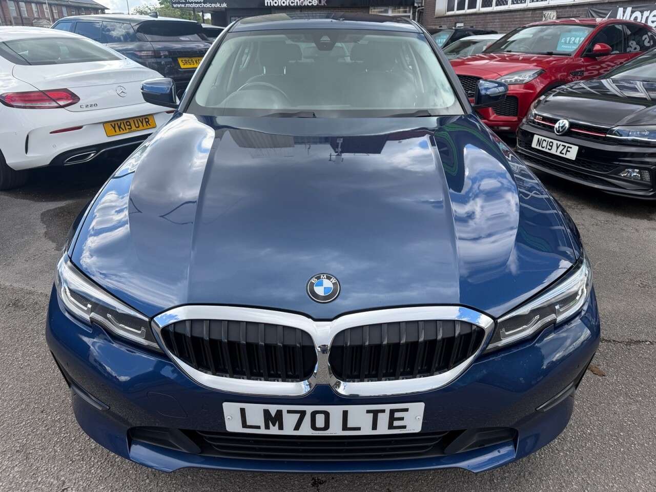 A 2020 BMW 3 SERIES 2.0 330e 12kWh SE Pro Saloon 4dr Petrol Plug-in Hybrid Auto Euro 6 (s/s) (2 A 2020 BMW 3 SERIES 2.0 330e 12kWh SE Pro Saloon 4dr Petrol Plug-in Hybrid Auto Euro 6 (s/s) (2