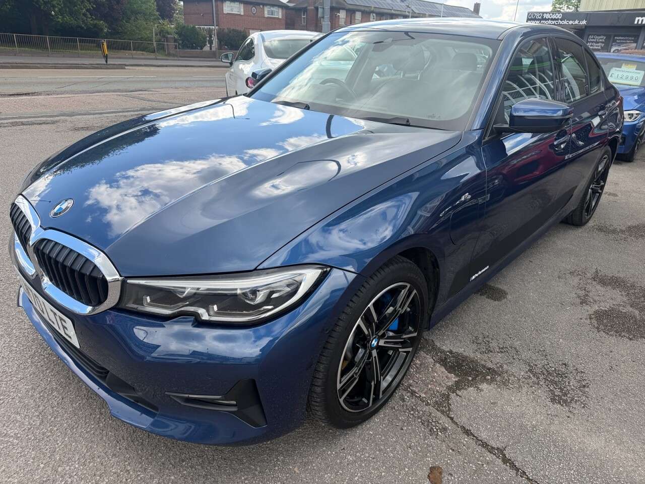 A 2020 BMW 3 SERIES 2.0 330e 12kWh SE Pro Saloon 4dr Petrol Plug-in Hybrid Auto Euro 6 (s/s) (2 A 2020 BMW 3 SERIES 2.0 330e 12kWh SE Pro Saloon 4dr Petrol Plug-in Hybrid Auto Euro 6 (s/s) (2