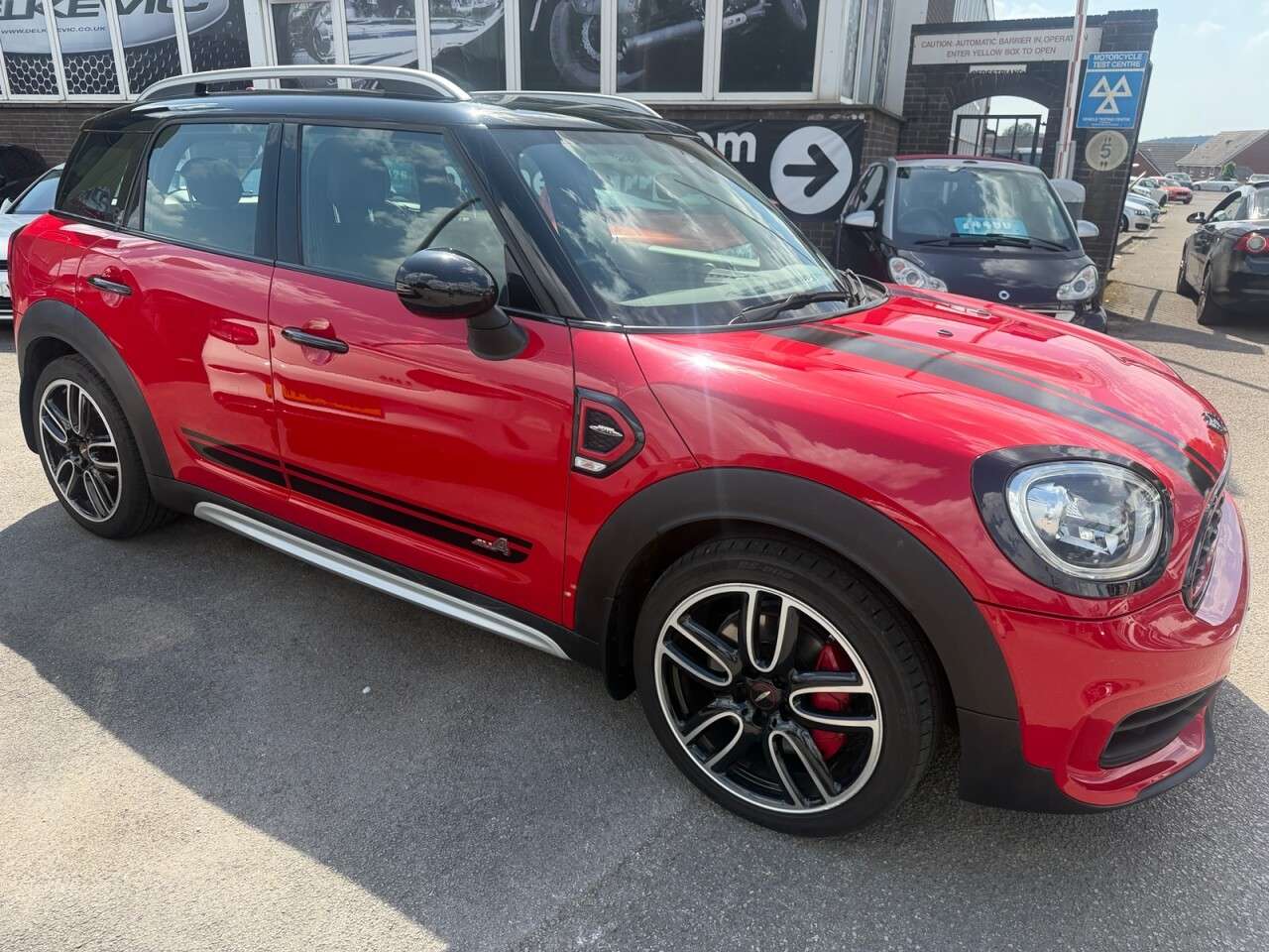 A 2018 MINI COUNTRYMAN 2.0 John Cooper Works SUV 5dr Petrol Auto ALL4 Euro 6 (s/s) (231 ps) 231PS A 2018 MINI COUNTRYMAN 2.0 John Cooper Works SUV 5dr Petrol Auto ALL4 Euro 6 (s/s) (231 ps) 231PS