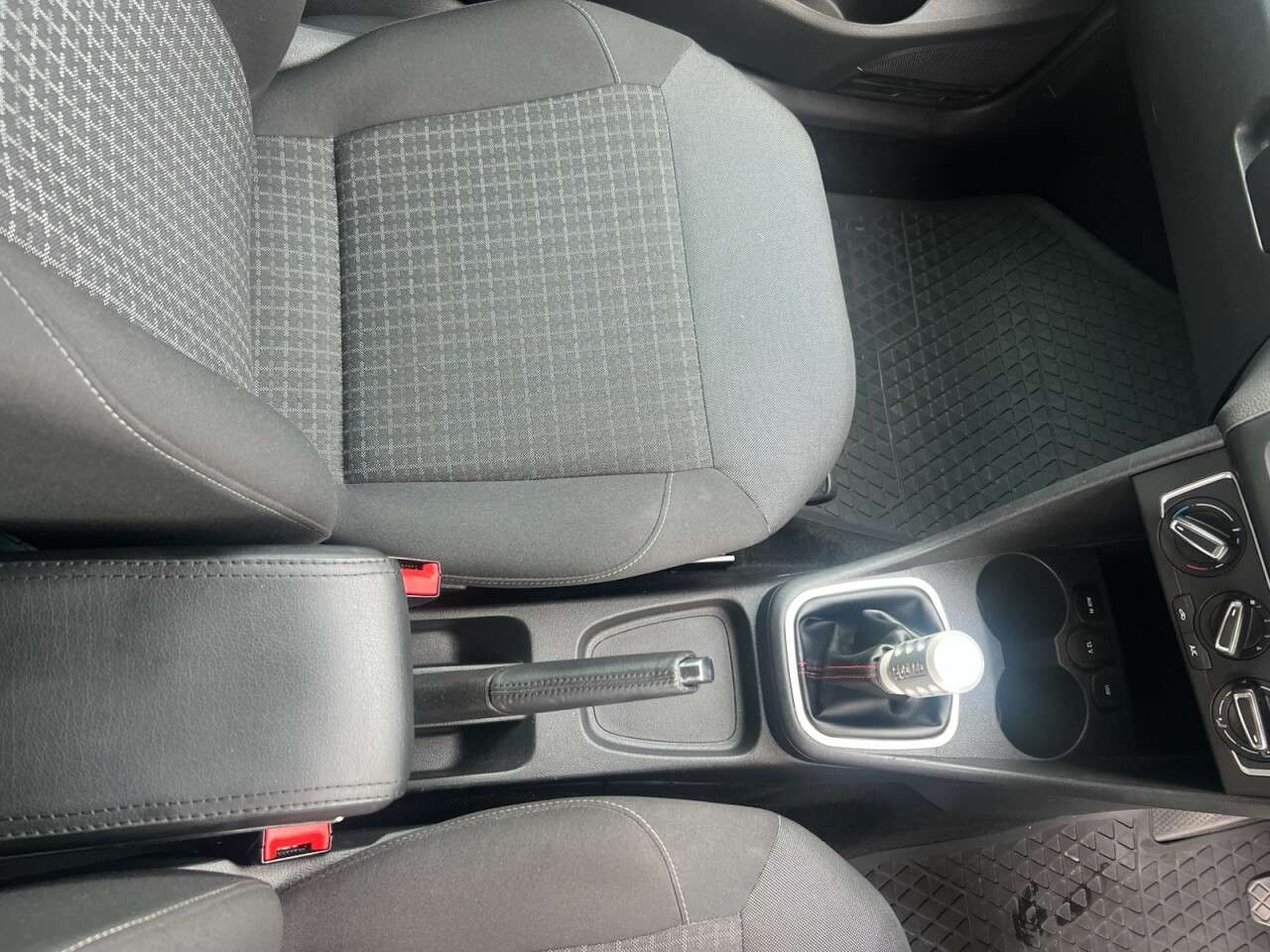 2017 VOLKSWAGEN POLO 2017 VOLKSWAGEN POLO