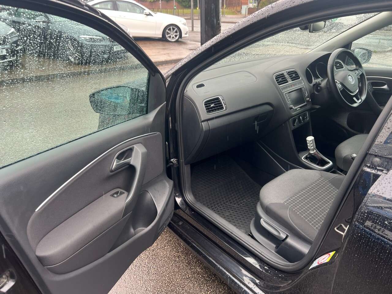 2017 VOLKSWAGEN POLO 2017 VOLKSWAGEN POLO