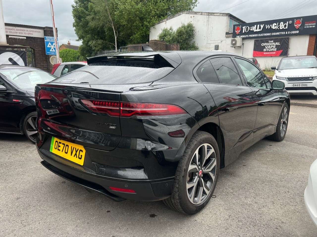 A 2020 JAGUAR I-PACE 400 90kWh HSE SUV 5dr Electric Auto 4WD (400 ps) 400PS AWD HSE EV Fast Luxu A 2020 JAGUAR I-PACE 400 90kWh HSE SUV 5dr Electric Auto 4WD (400 ps) 400PS AWD HSE EV Fast Luxu