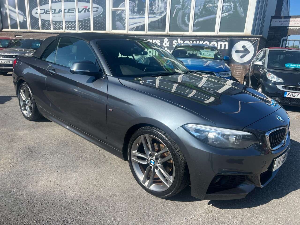 A 2018 BMW 2 SERIES 2.0 218d M Sport Convertible 2dr Diesel Manual Euro 6 (s/s) (150 ps) 150PS A 2018 BMW 2 SERIES 2.0 218d M Sport Convertible 2dr Diesel Manual Euro 6 (s/s) (150 ps) 150PS