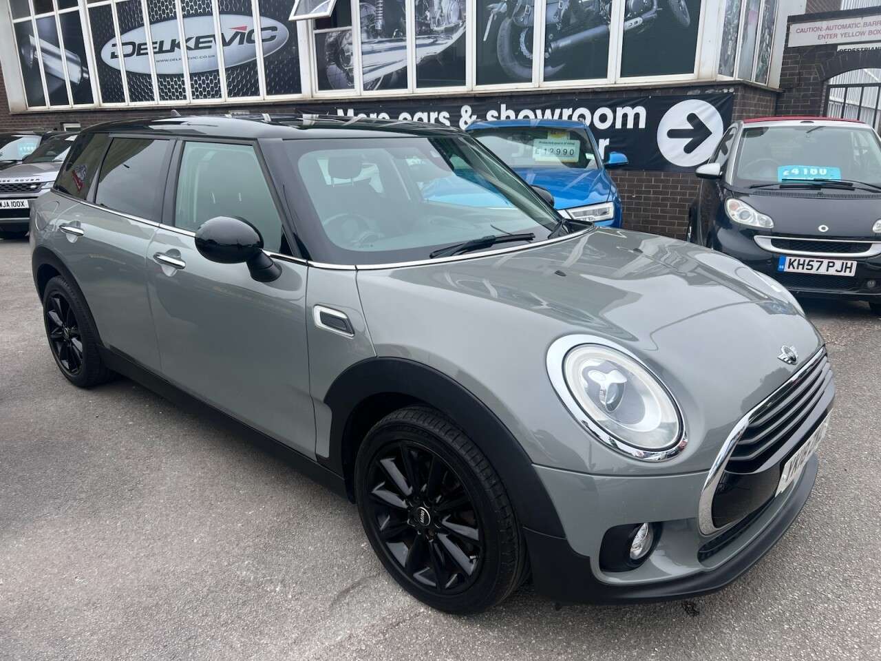 A 2018 MINI CLUBMAN 1.5 Cooper Estate 6dr Petrol Auto Euro 6 (s/s) (136 ps) A 2018 MINI CLUBMAN 1.5 Cooper Estate 6dr Petrol Auto Euro 6 (s/s) (136 ps)