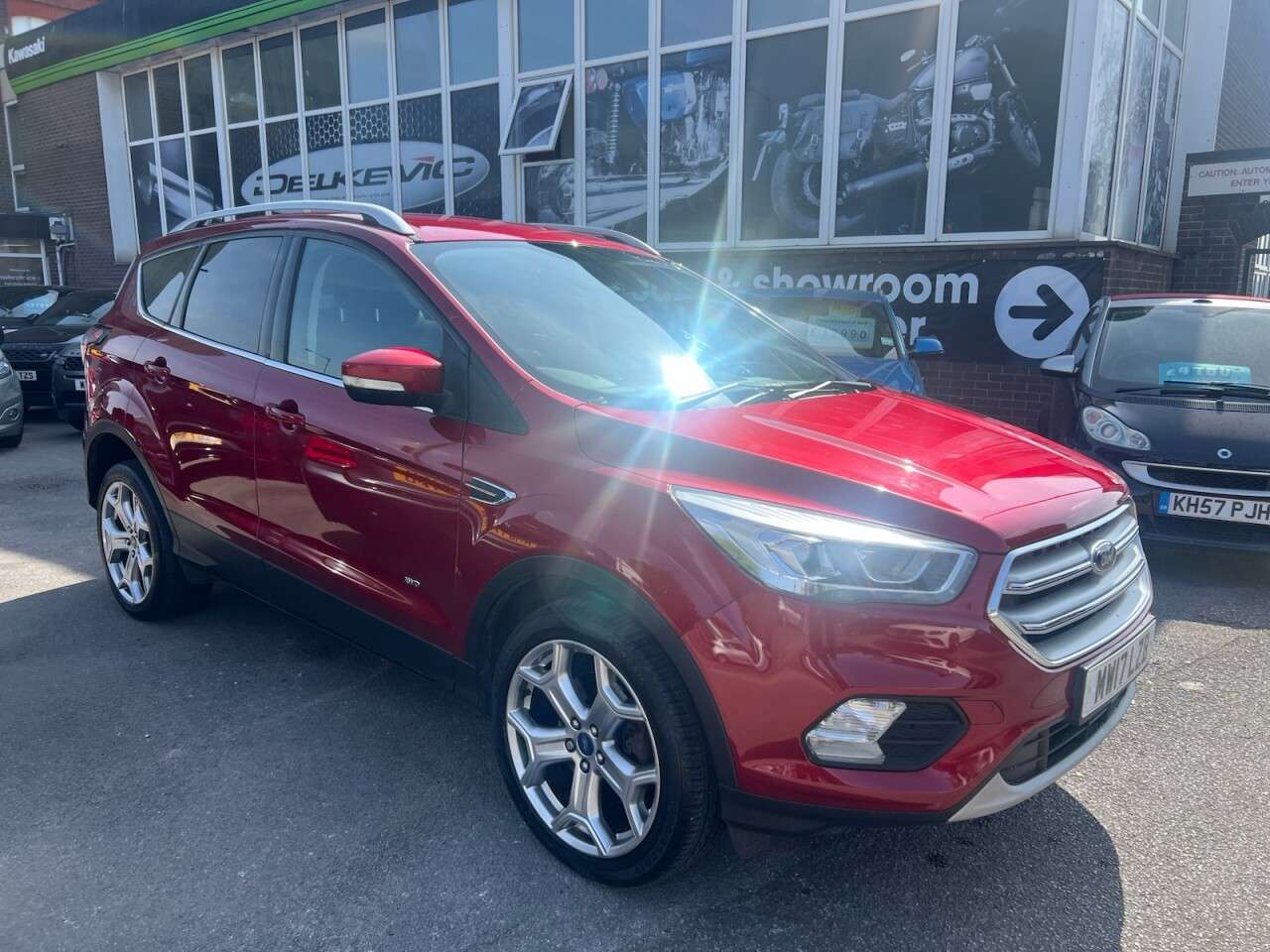 A 2017 FORD KUGA 1.5T EcoBoost Titanium SUV 5dr Petrol Auto AWD Euro 6 (s/s) (182 ps) A 2017 FORD KUGA 1.5T EcoBoost Titanium SUV 5dr Petrol Auto AWD Euro 6 (s/s) (182 ps)