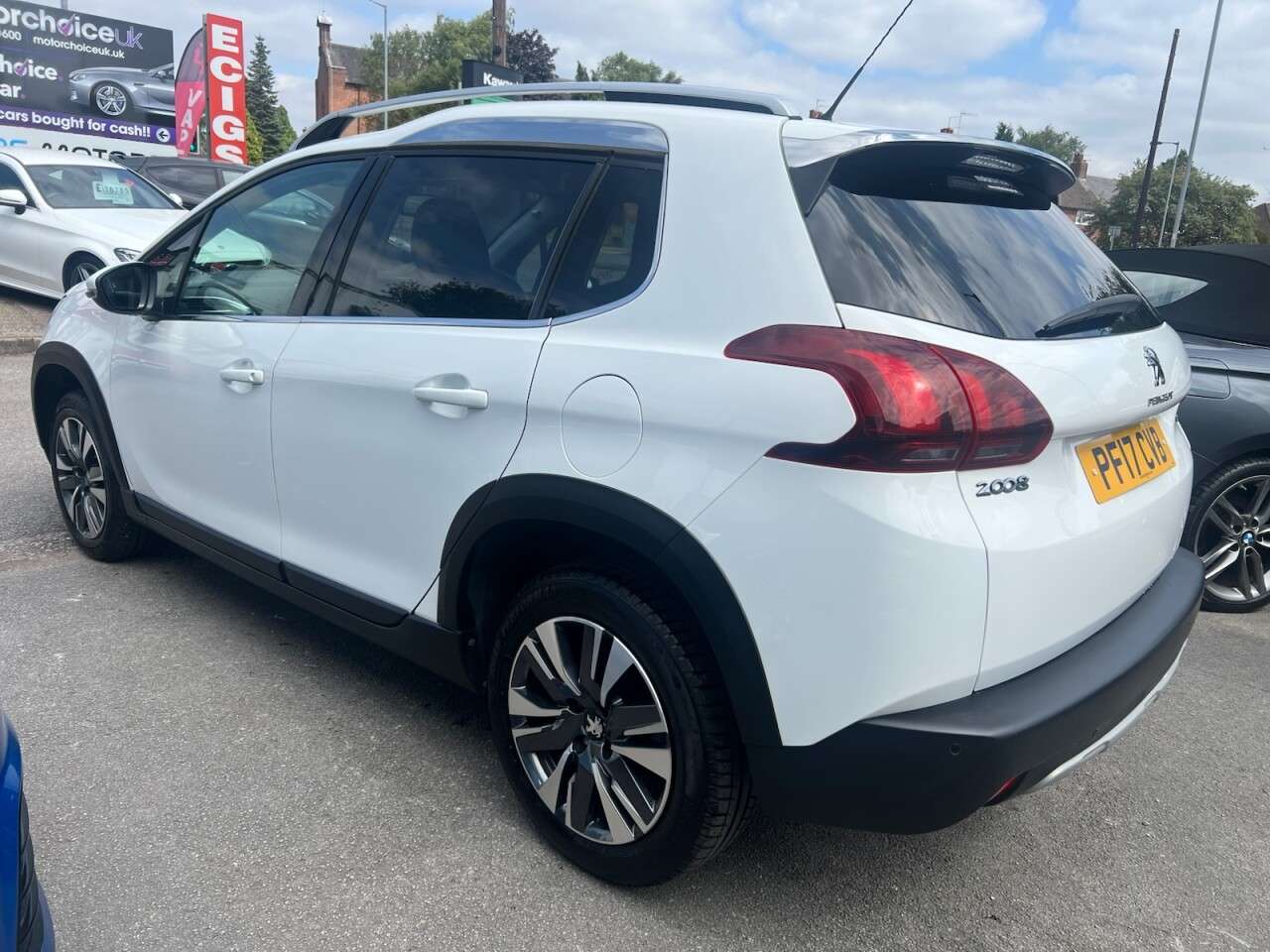 2017 PEUGEOT 2008 2017 PEUGEOT 2008