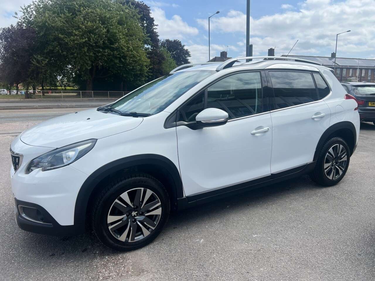2017 PEUGEOT 2008 2017 PEUGEOT 2008
