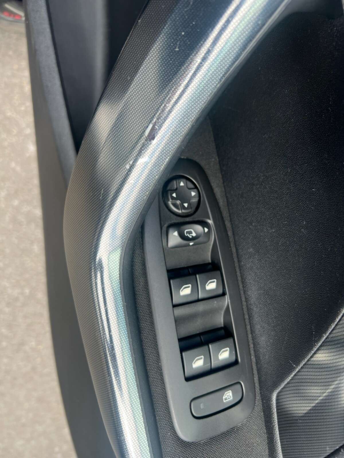 2017 PEUGEOT 2008 2017 PEUGEOT 2008