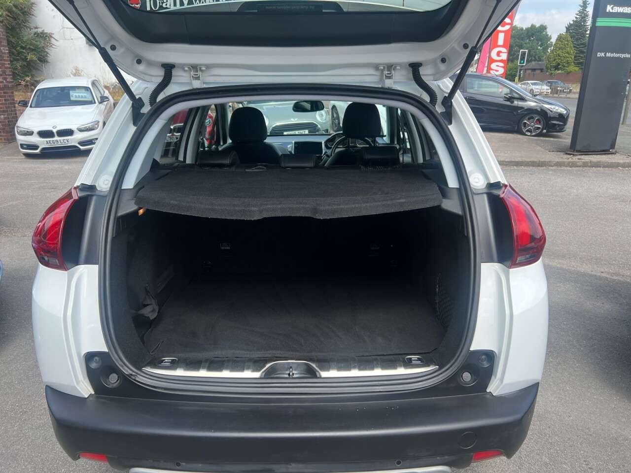 2017 PEUGEOT 2008 2017 PEUGEOT 2008