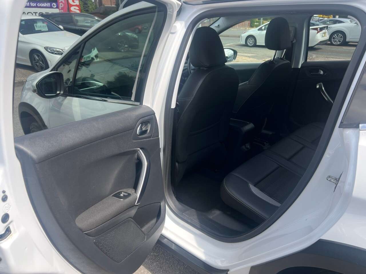 2017 PEUGEOT 2008 2017 PEUGEOT 2008