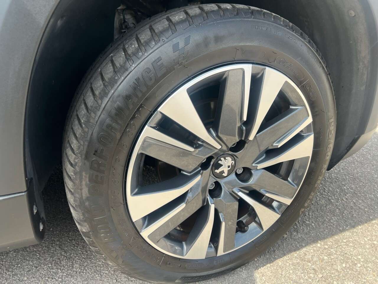 2017 PEUGEOT 2008 2017 PEUGEOT 2008