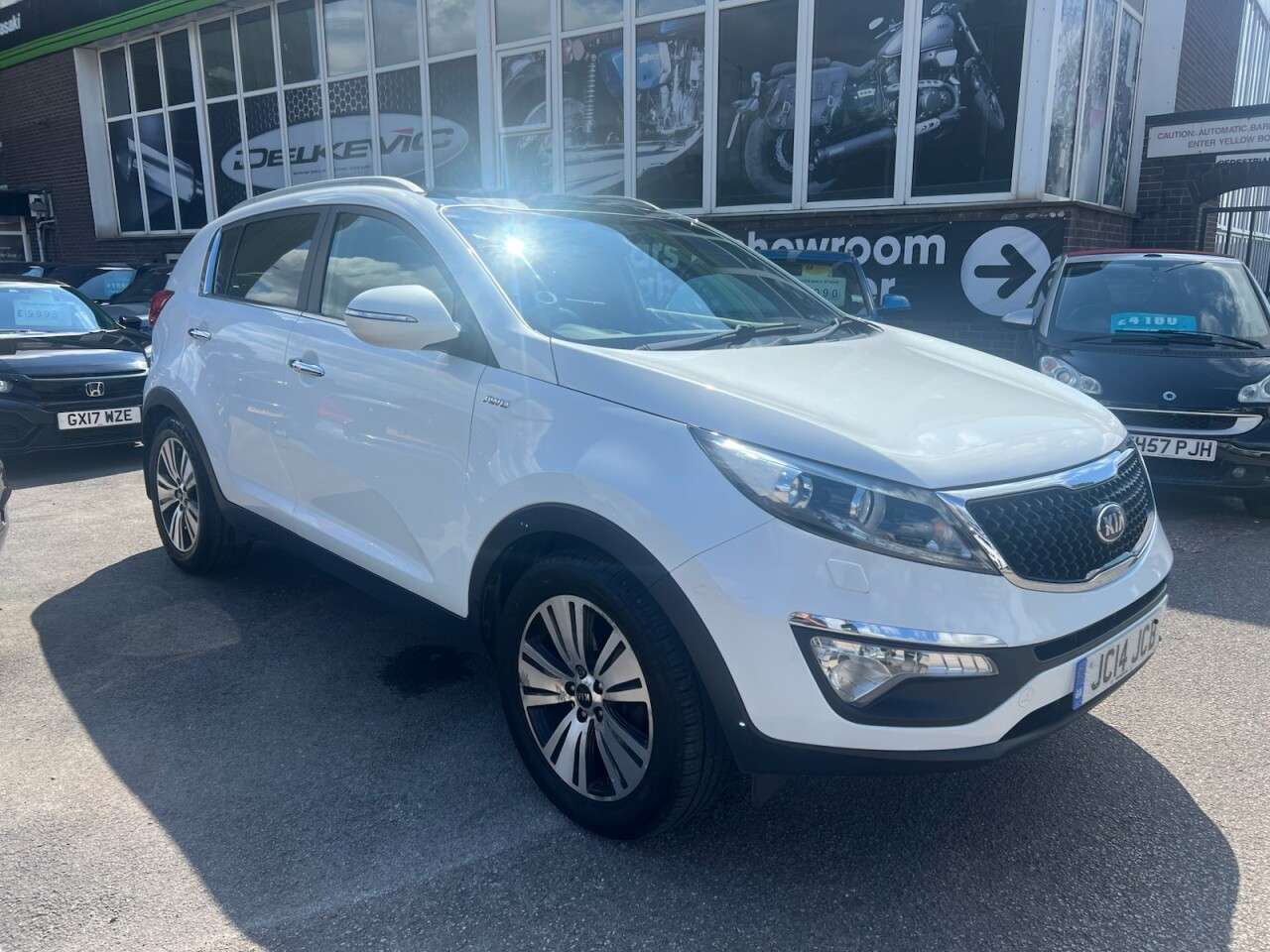 A 2014 KIA SPORTAGE 2.0 CRDi KX-3 SUV 5dr Diesel Auto AWD Euro 5 (134 bhp) A 2014 KIA SPORTAGE 2.0 CRDi KX-3 SUV 5dr Diesel Auto AWD Euro 5 (134 bhp)