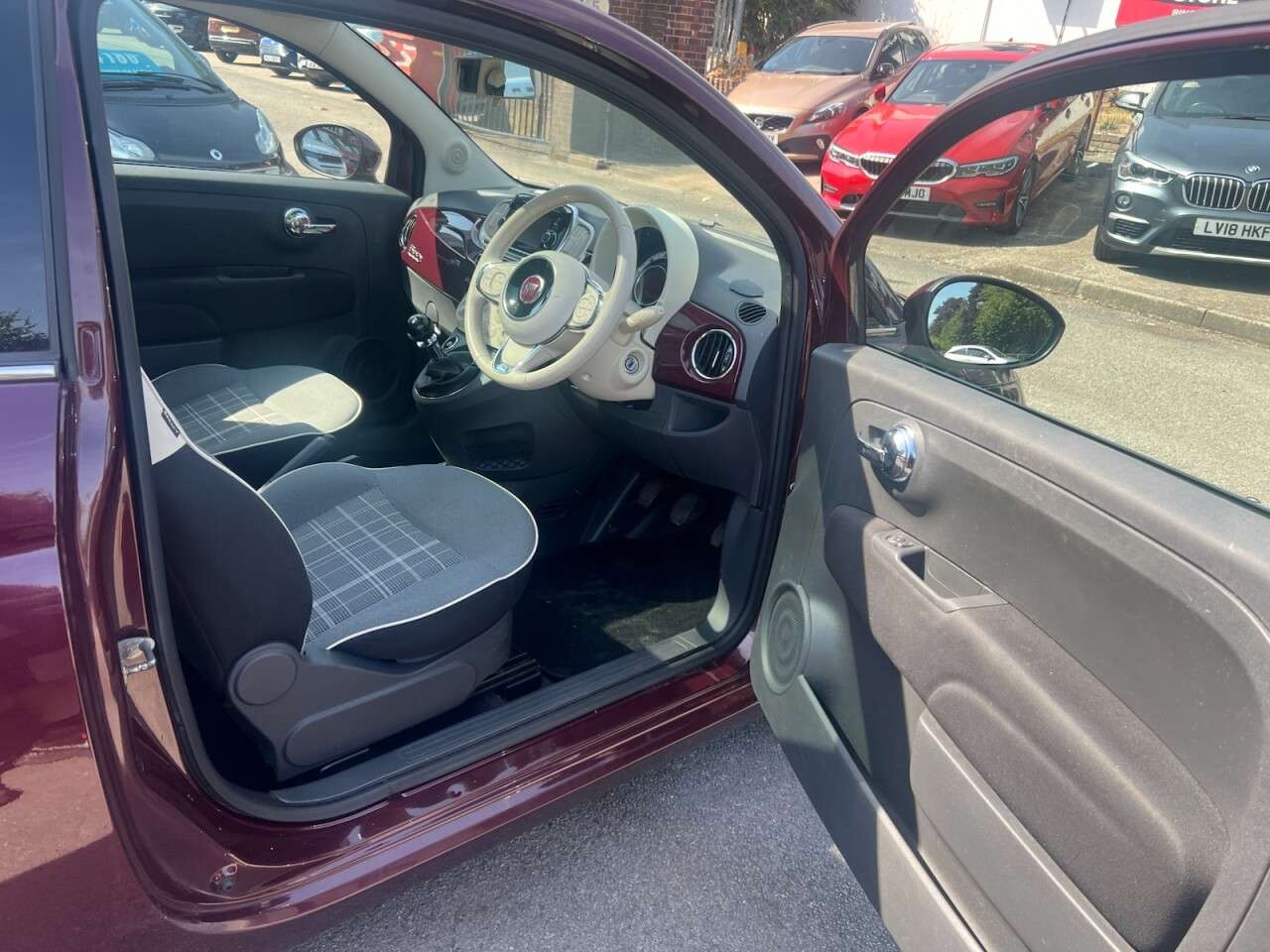2017 FIAT 500 2017 FIAT 500