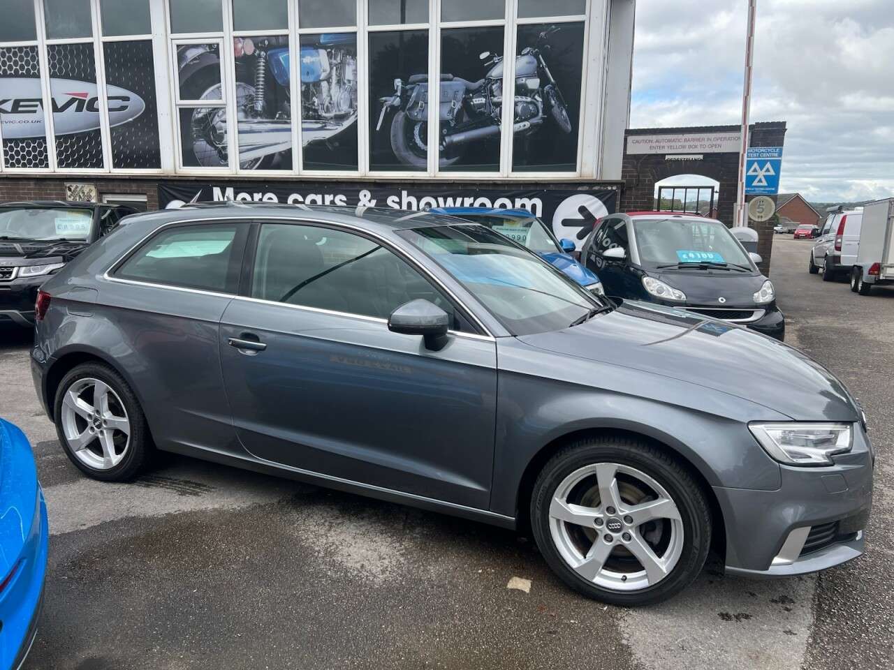 2017 AUDI A3 2017 AUDI A3