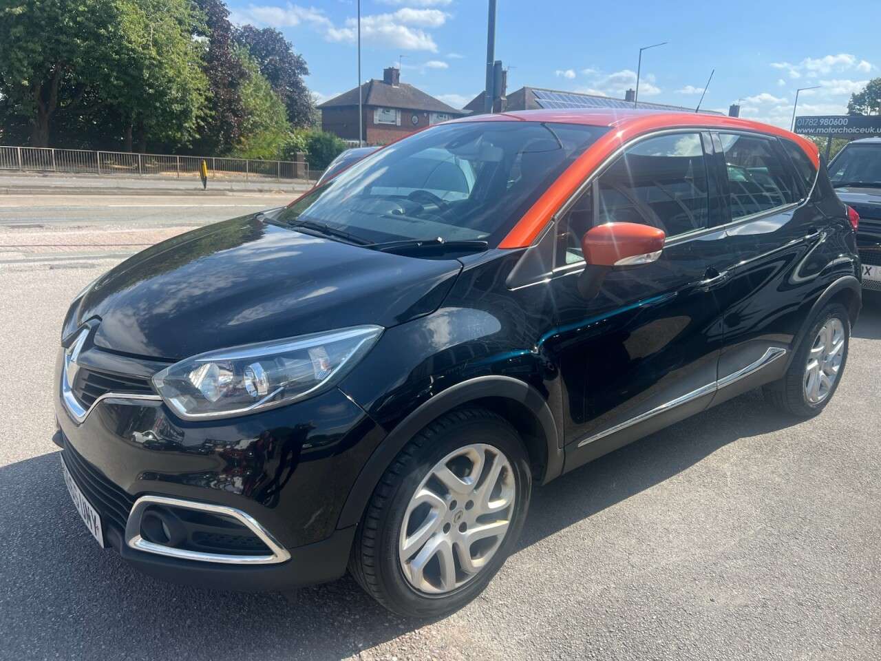 A 2016 RENAULT CAPTUR 1.5 dCi ENERGY Dynamique Nav SUV 5dr Diesel Manual Euro 6 (s/s) (90 ps) A 2016 RENAULT CAPTUR 1.5 dCi ENERGY Dynamique Nav SUV 5dr Diesel Manual Euro 6 (s/s) (90 ps)