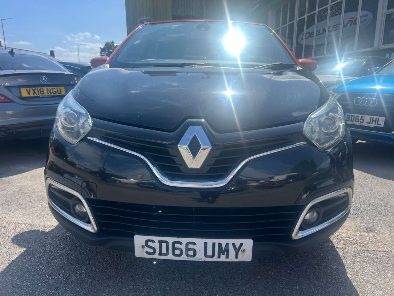 A 2016 RENAULT CAPTUR 1.5 dCi ENERGY Dynamique Nav SUV 5dr Diesel Manual Euro 6 (s/s) (90 ps) A 2016 RENAULT CAPTUR 1.5 dCi ENERGY Dynamique Nav SUV 5dr Diesel Manual Euro 6 (s/s) (90 ps)