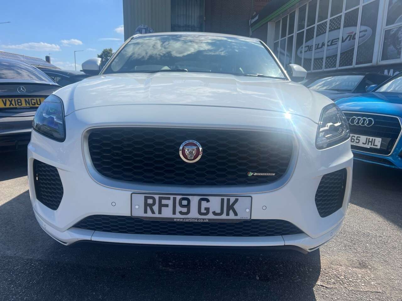 A 2019 JAGUAR E-PACE 2.0 D150 R-Dynamic S SUV 5dr Diesel Manual Euro 6 (s/s) (150 ps) A 2019 JAGUAR E-PACE 2.0 D150 R-Dynamic S SUV 5dr Diesel Manual Euro 6 (s/s) (150 ps)