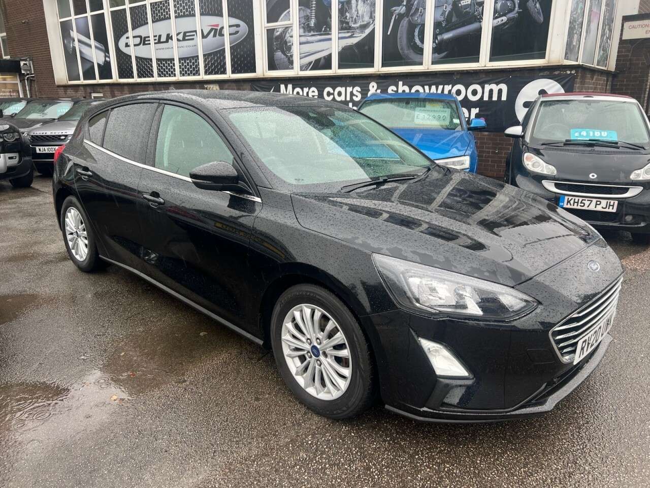 A 2020 FORD FOCUS 1.0T EcoBoost Titanium Hatchback 5dr Petrol Manual Euro 6 (s/s) (125 ps) A 2020 FORD FOCUS 1.0T EcoBoost Titanium Hatchback 5dr Petrol Manual Euro 6 (s/s) (125 ps)