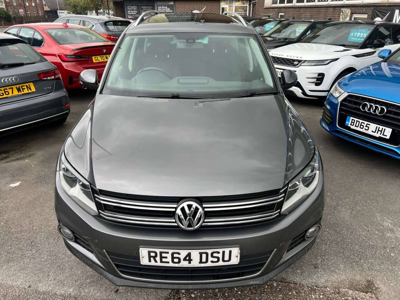 A 2014 VOLKSWAGEN TIGUAN 2.0 TDI BlueMotion Tech Match SUV 5dr Diesel DSG 4WD Euro 5 (s/s) (140 ps) A 2014 VOLKSWAGEN TIGUAN 2.0 TDI BlueMotion Tech Match SUV 5dr Diesel DSG 4WD Euro 5 (s/s) (140 ps)