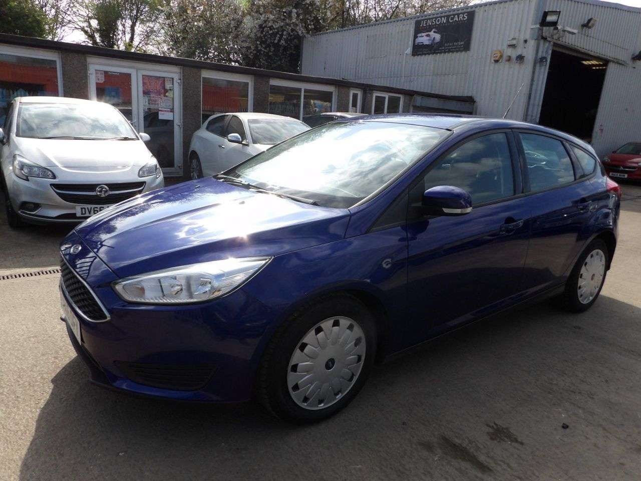 A 2016 FORD FOCUS 1.5 TDCi ECOnetic Style Hatchback 5dr Diesel Manual Euro 6 (s/s) (105 ps) A 2016 FORD FOCUS 1.5 TDCi ECOnetic Style Hatchback 5dr Diesel Manual Euro 6 (s/s) (105 ps)