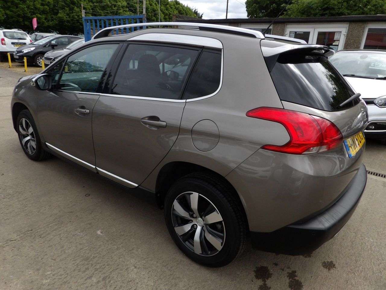 2015 PEUGEOT 2008 2015 PEUGEOT 2008