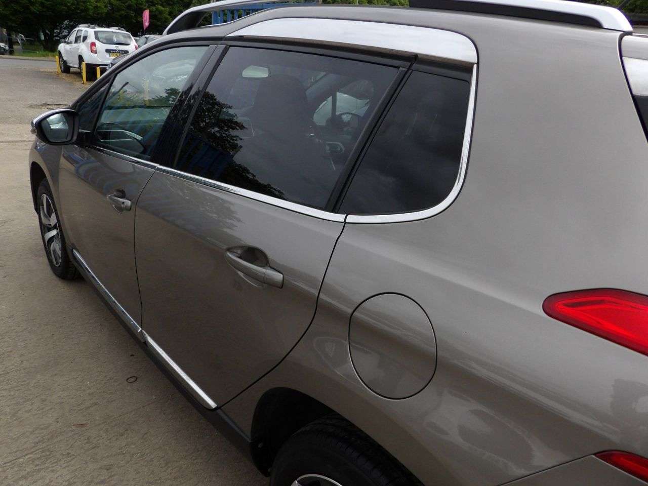 2015 PEUGEOT 2008 2015 PEUGEOT 2008