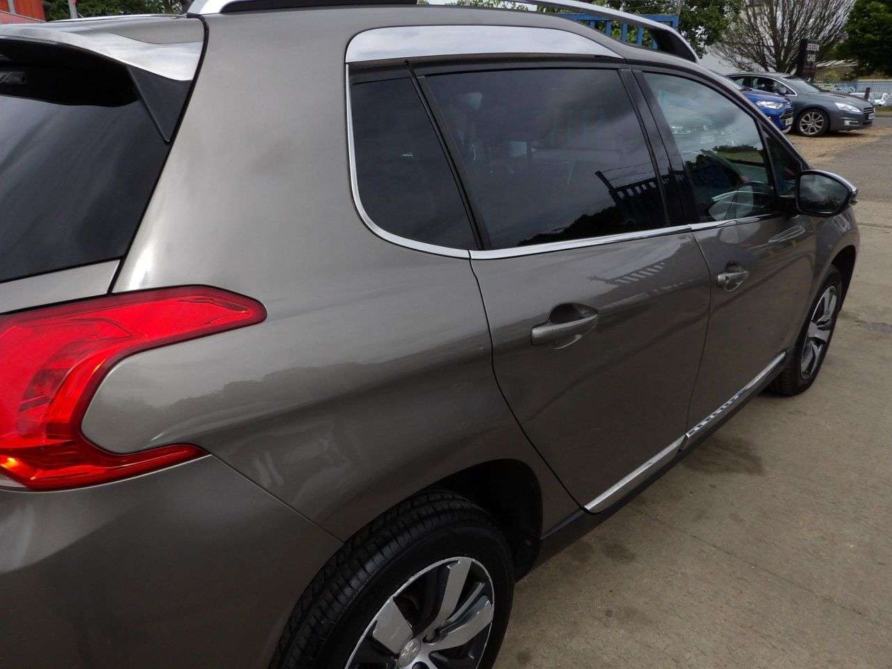 2015 PEUGEOT 2008 2015 PEUGEOT 2008