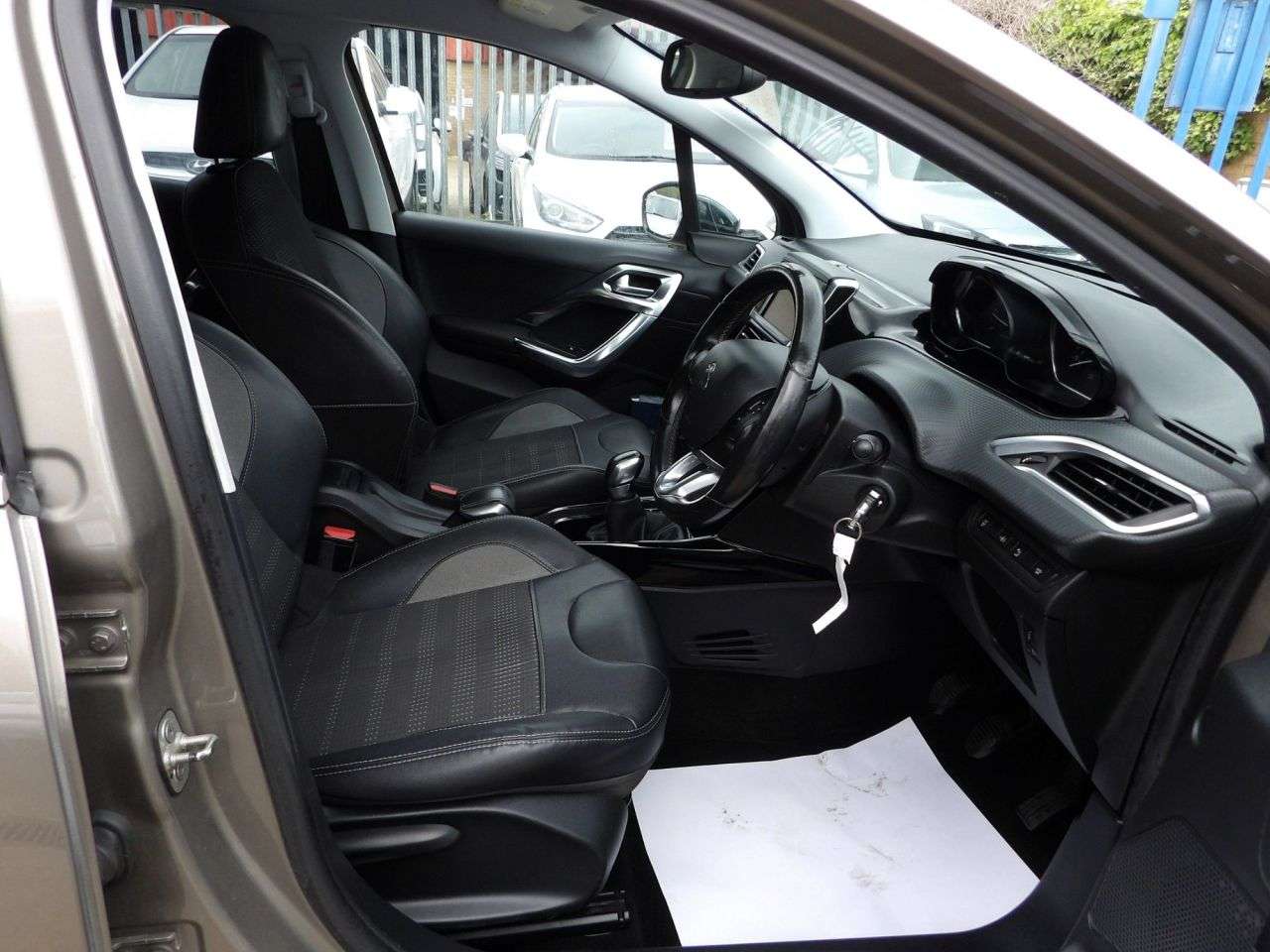 2015 PEUGEOT 2008 2015 PEUGEOT 2008