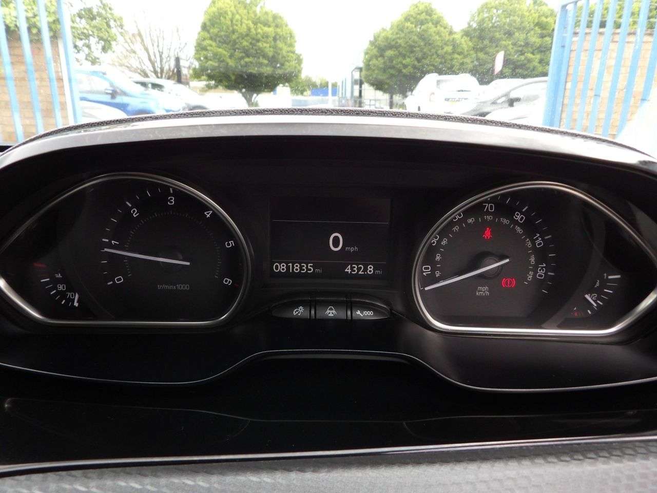 2015 PEUGEOT 2008 2015 PEUGEOT 2008