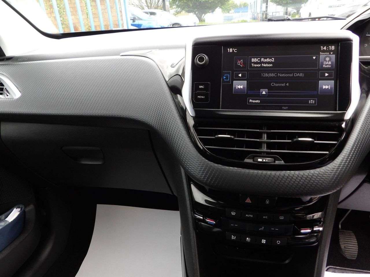 2015 PEUGEOT 2008 2015 PEUGEOT 2008