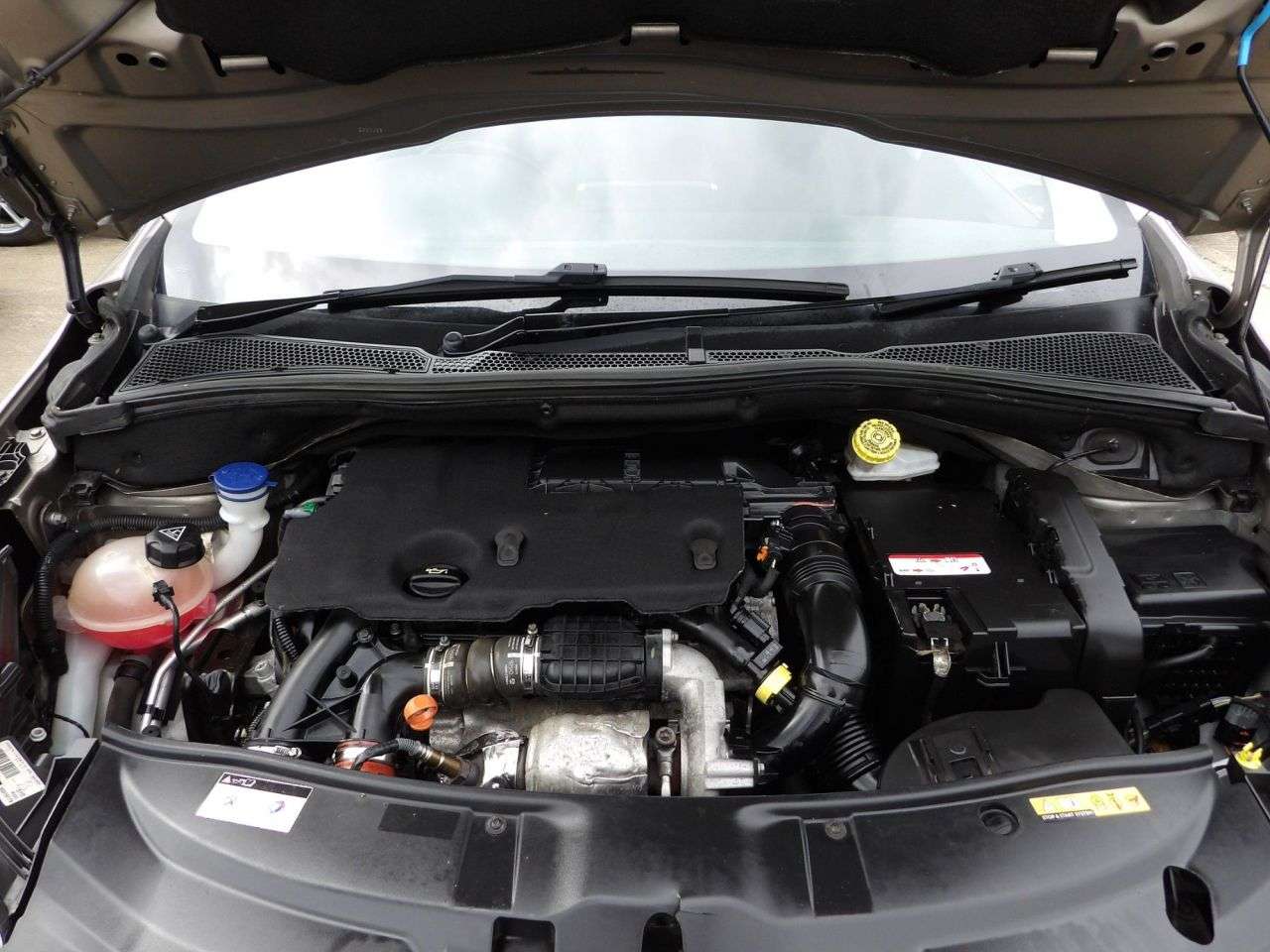 2015 PEUGEOT 2008 2015 PEUGEOT 2008