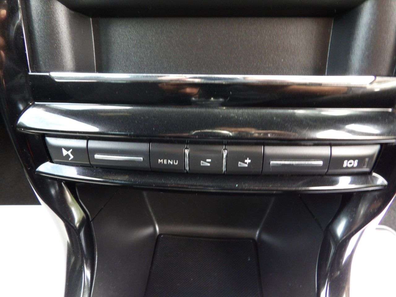 2015 DS AUTOMOBILES DS 4 2015 DS AUTOMOBILES DS 4